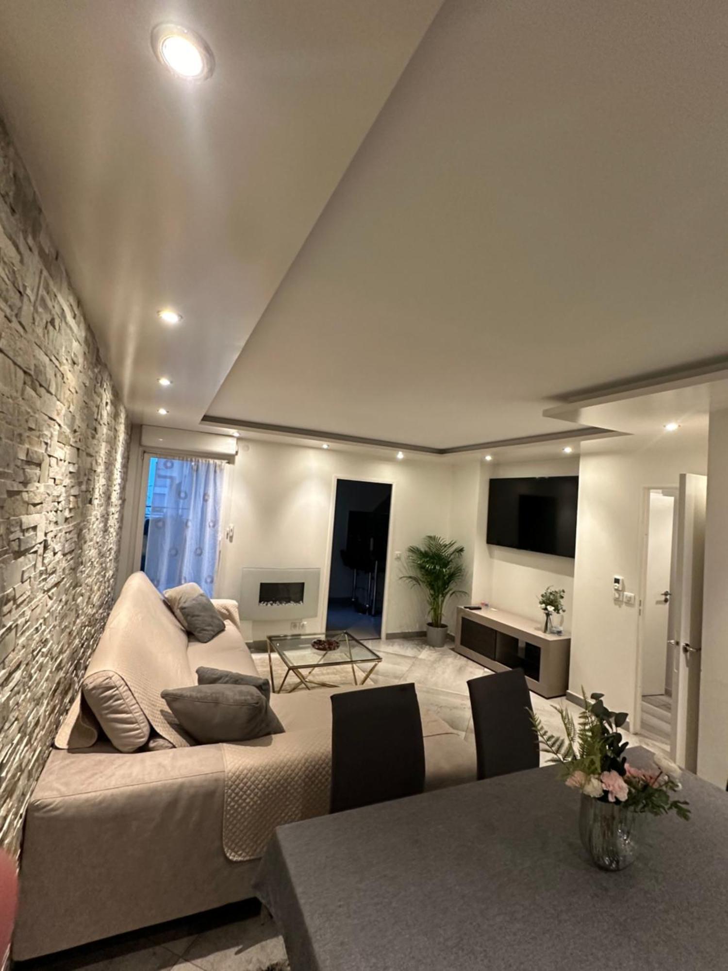 Appartement Proche Paris Et Disney Land. Rosny-sous-Bois Buitenkant foto